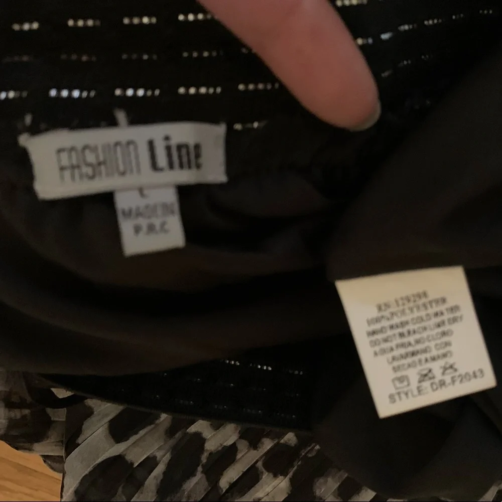 NWOT Pleated midi skirt leopard print size L 36” length skirt - Picture 5 of 10